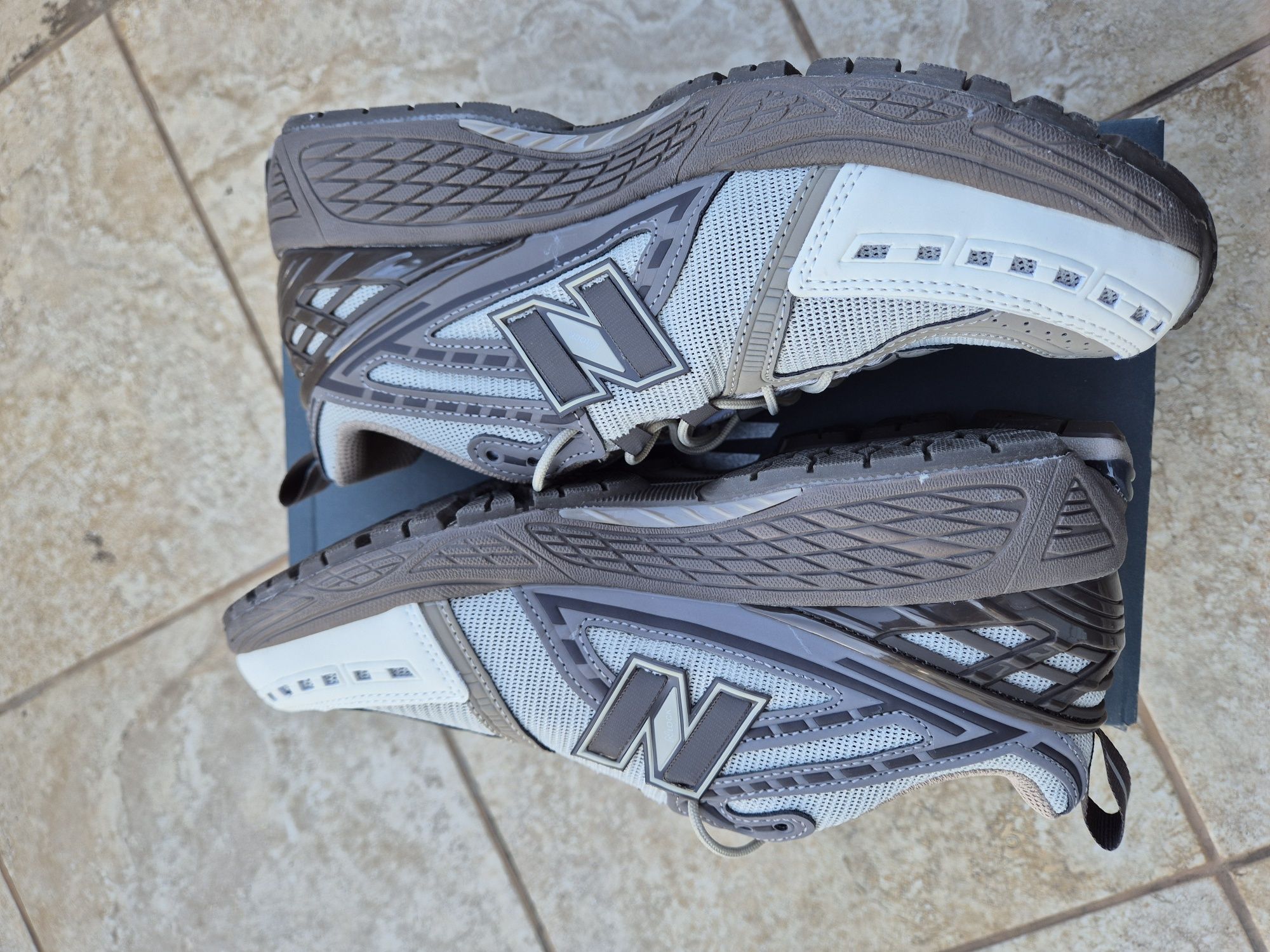 New Balance 1906r
