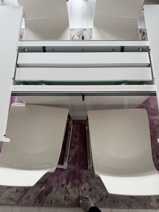 Set masa extensibila si 6 scaune Rovere