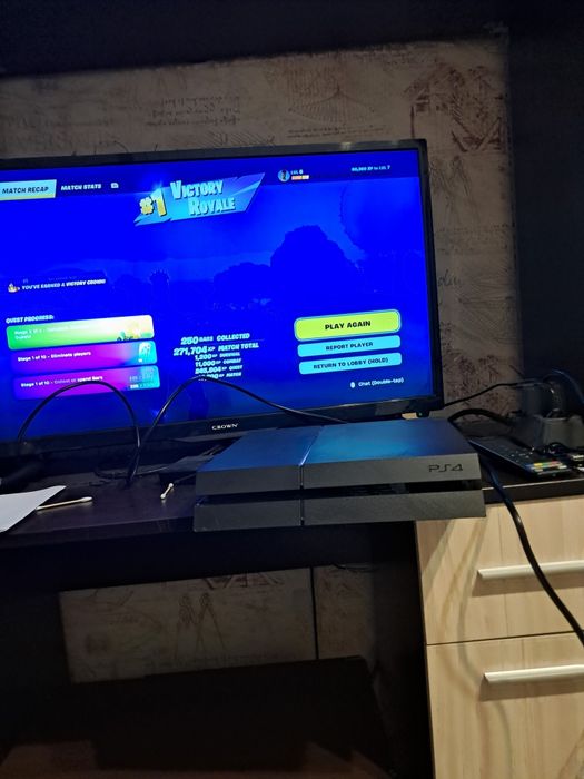 Playstation 4 + чисто нов джойстик