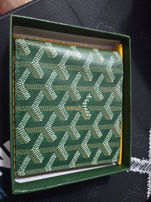 Portofel goyard putin folosit