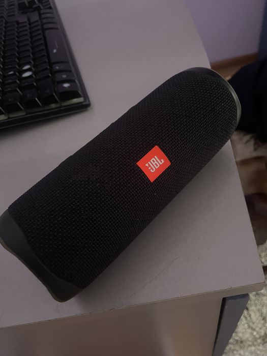 Продаю колонку jbl