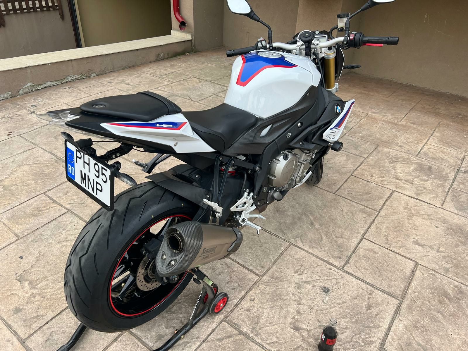 Motocicleta BMW S 1000 R