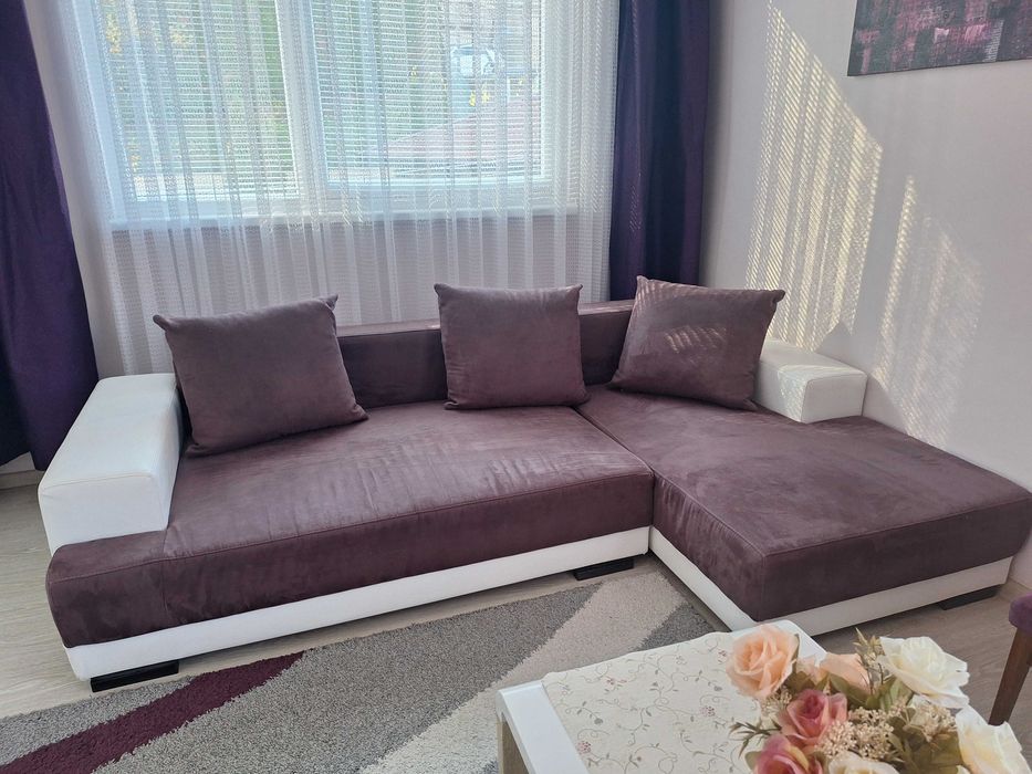 Разтегателен ъглов диван