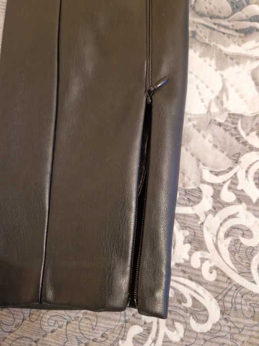 Кожен пснталон Zara