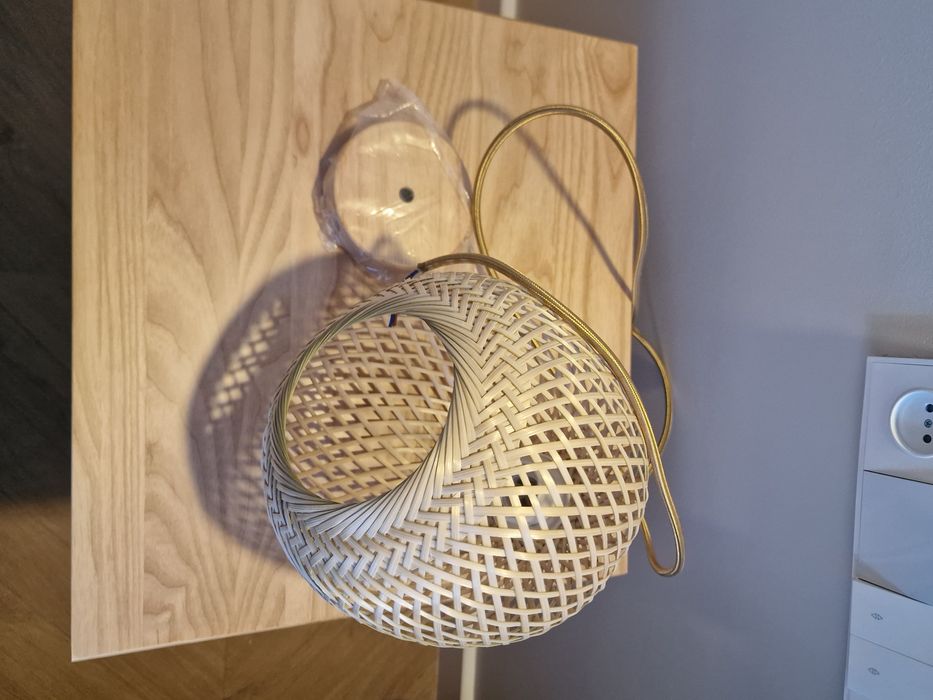 Люстра из ротанга