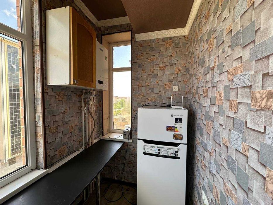 738 продаётся квартира 2хкомнатная 50кв, ориентир: ул. Титова