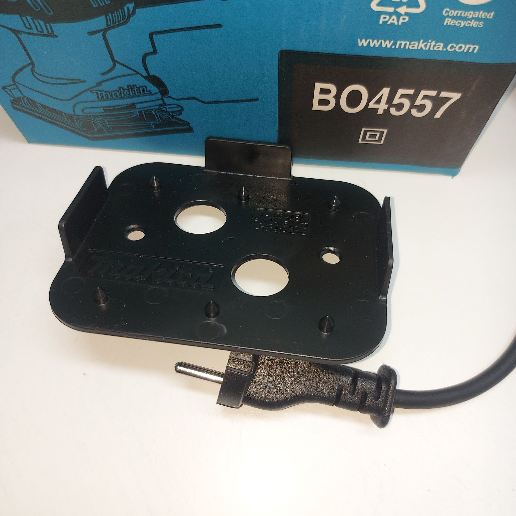 Електрически виброшлайф Makita BO4557