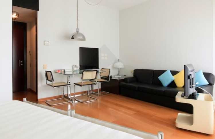 Дава се под наем Двустаен апартамент в Пловдив, Център - 41 кв.м за 153 € - Снимка #1