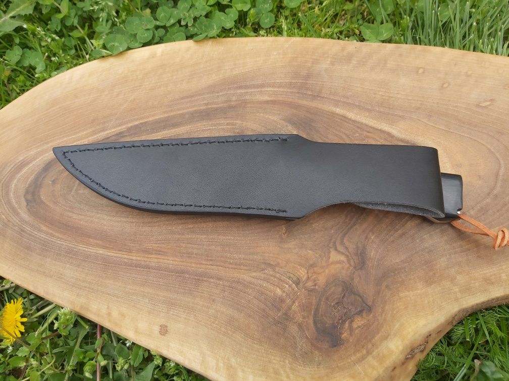 Ловен нож Browning с кожена кания ,фултанг LN409