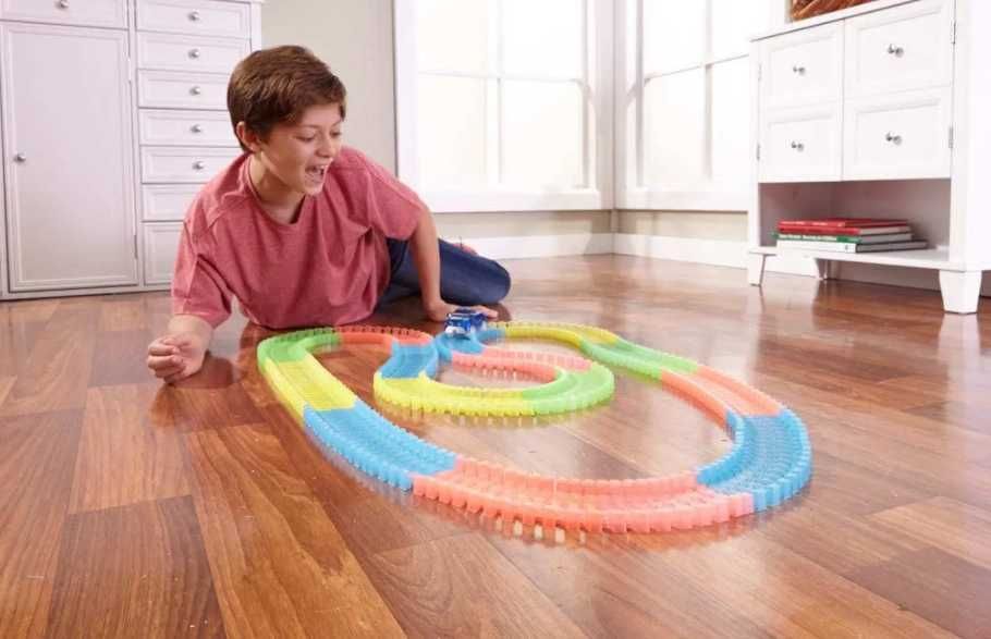 Оригинальный детский конструктор Magic Tracks со светящейся дорожкой