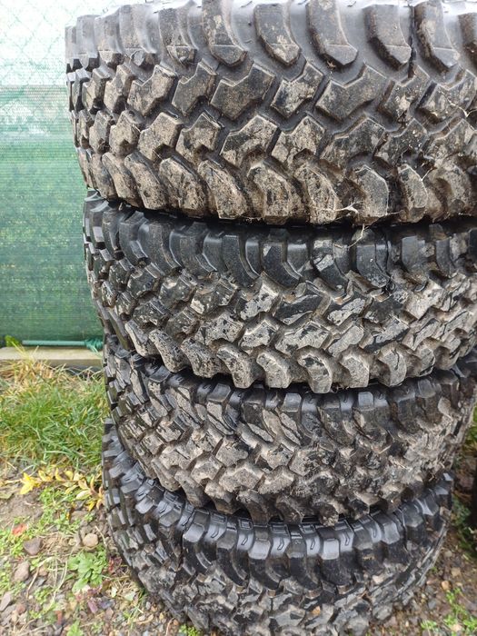 Roti 215 65 16  off-road  cu jante  nissan x-treil