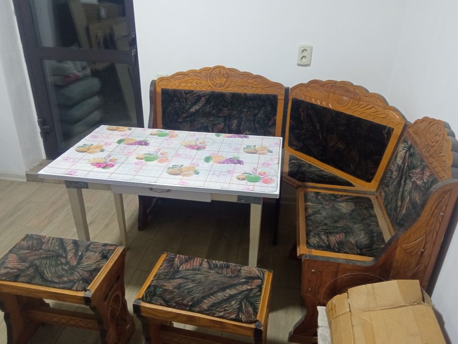 Продам кухонный уголок