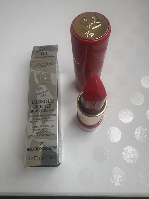 Чврвило LANCOME, цвят 01 bad blood ruby