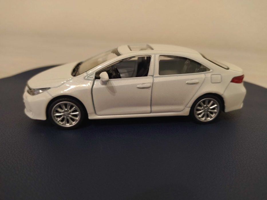 Метална количка Toyota Corolla !!!