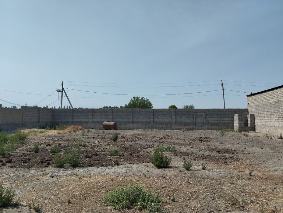 Участка сотилади