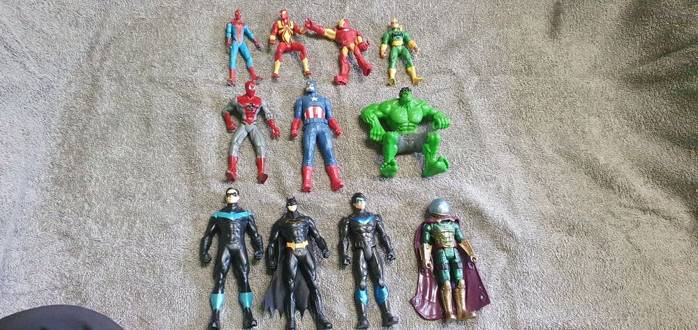 Оригинални фигури Марвел