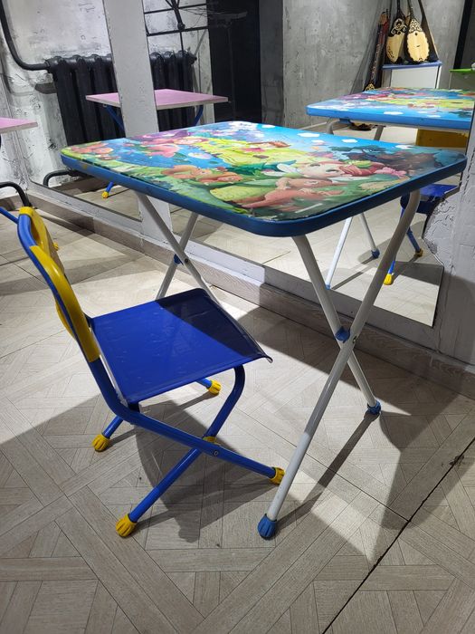 Продам детский стол со стульчиком