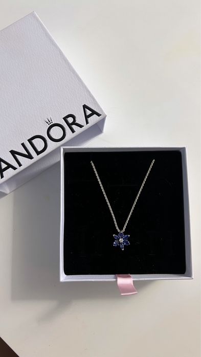 Пандора ожерелье с кулоном «Синий сверкающий гербарий»