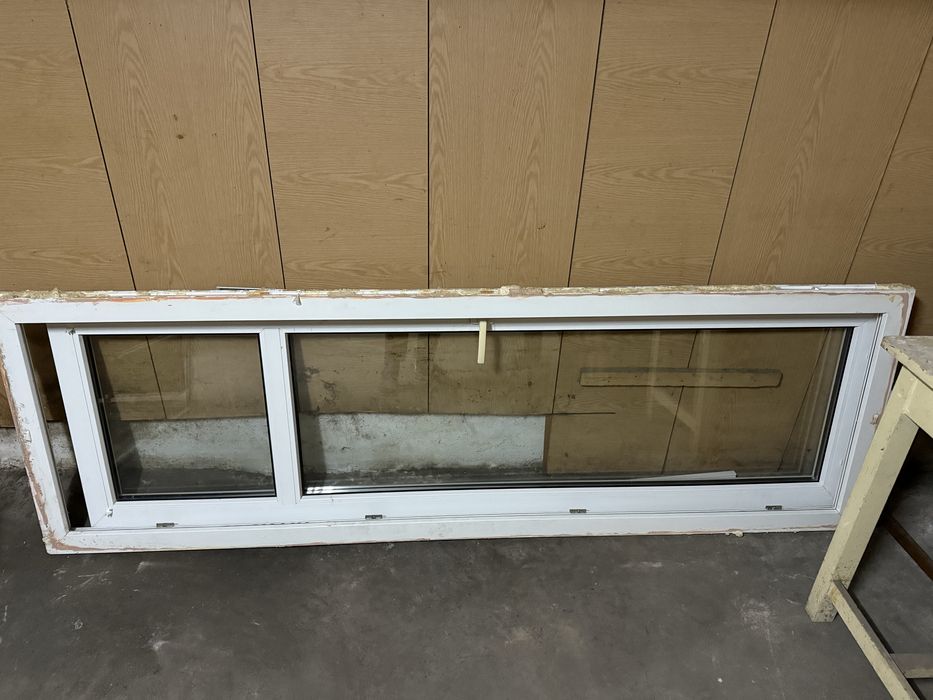 Продавам ПВЦ врата