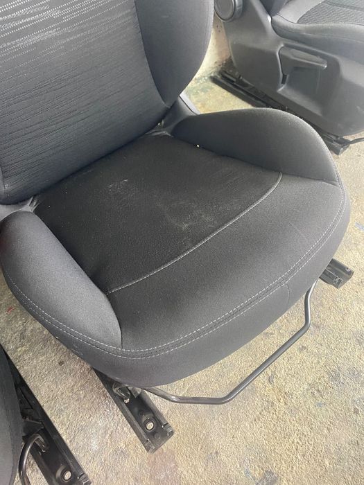 Предни седалки за Пежо 208 и Пежо 308