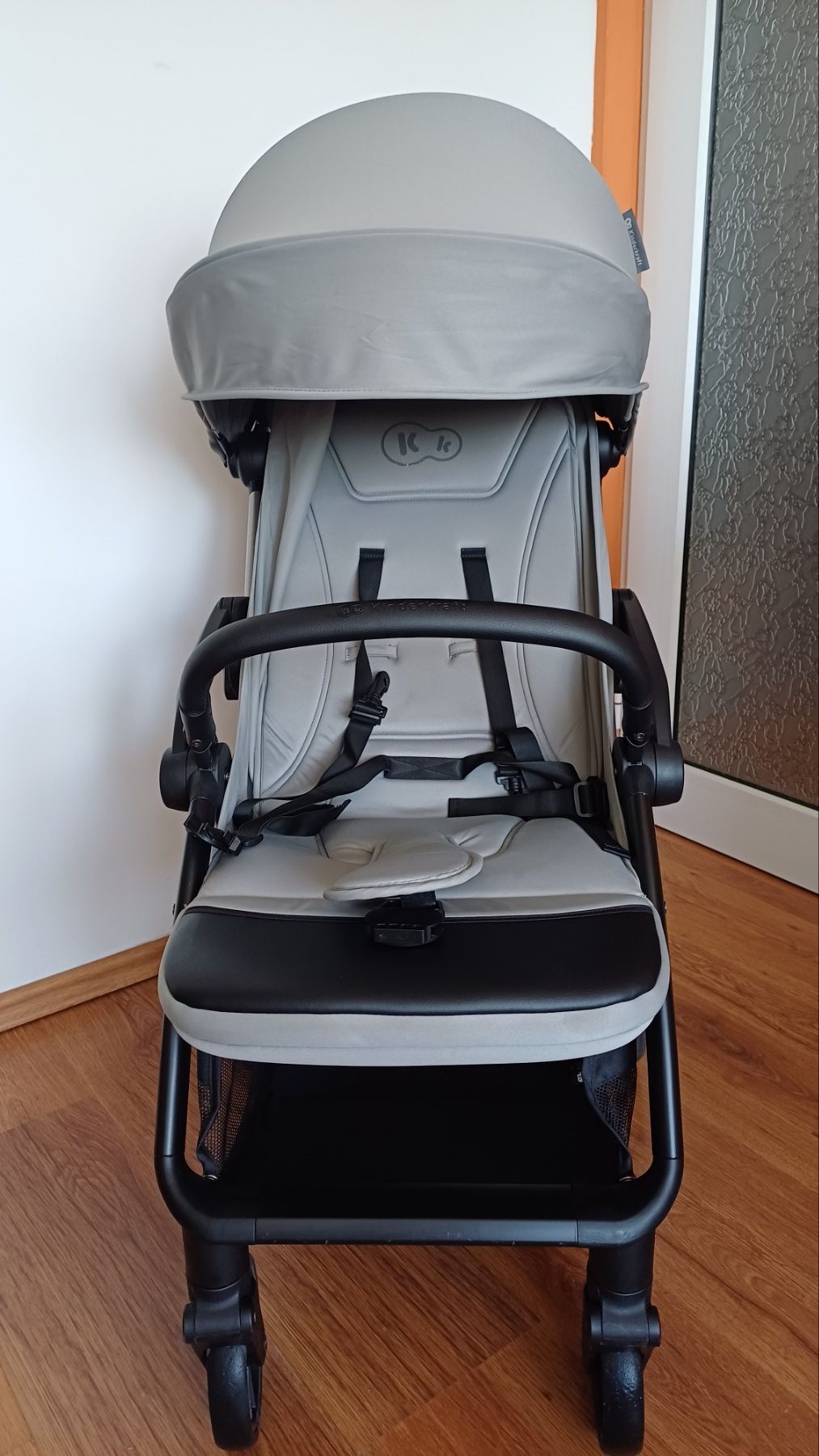Лятна детска количка KinderKraft Apino