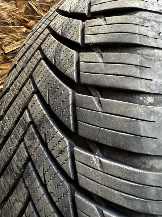 Всесезонни гуми Minerva SUV 235/60/18