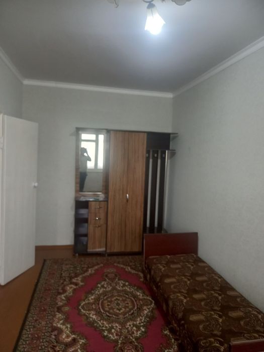 Срочно квартира сотилади.