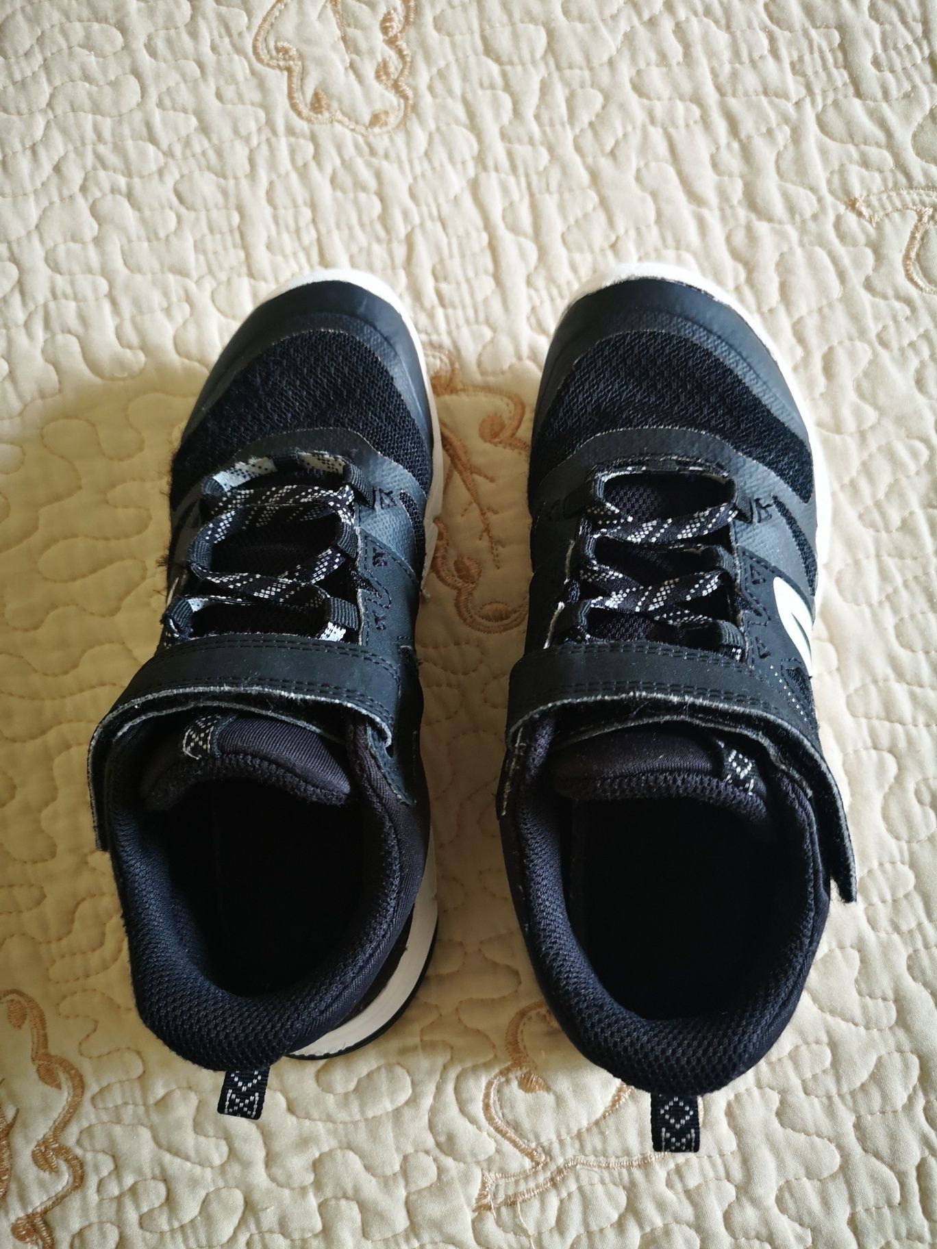 Adidași baieți 34