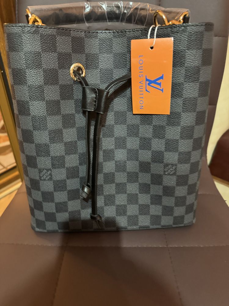 Geanta louis vuitton