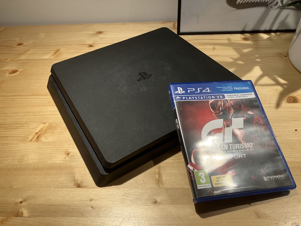 PS4 slim 500GB + 1 игра GT Gran torismo + контролер (син) + кабелите