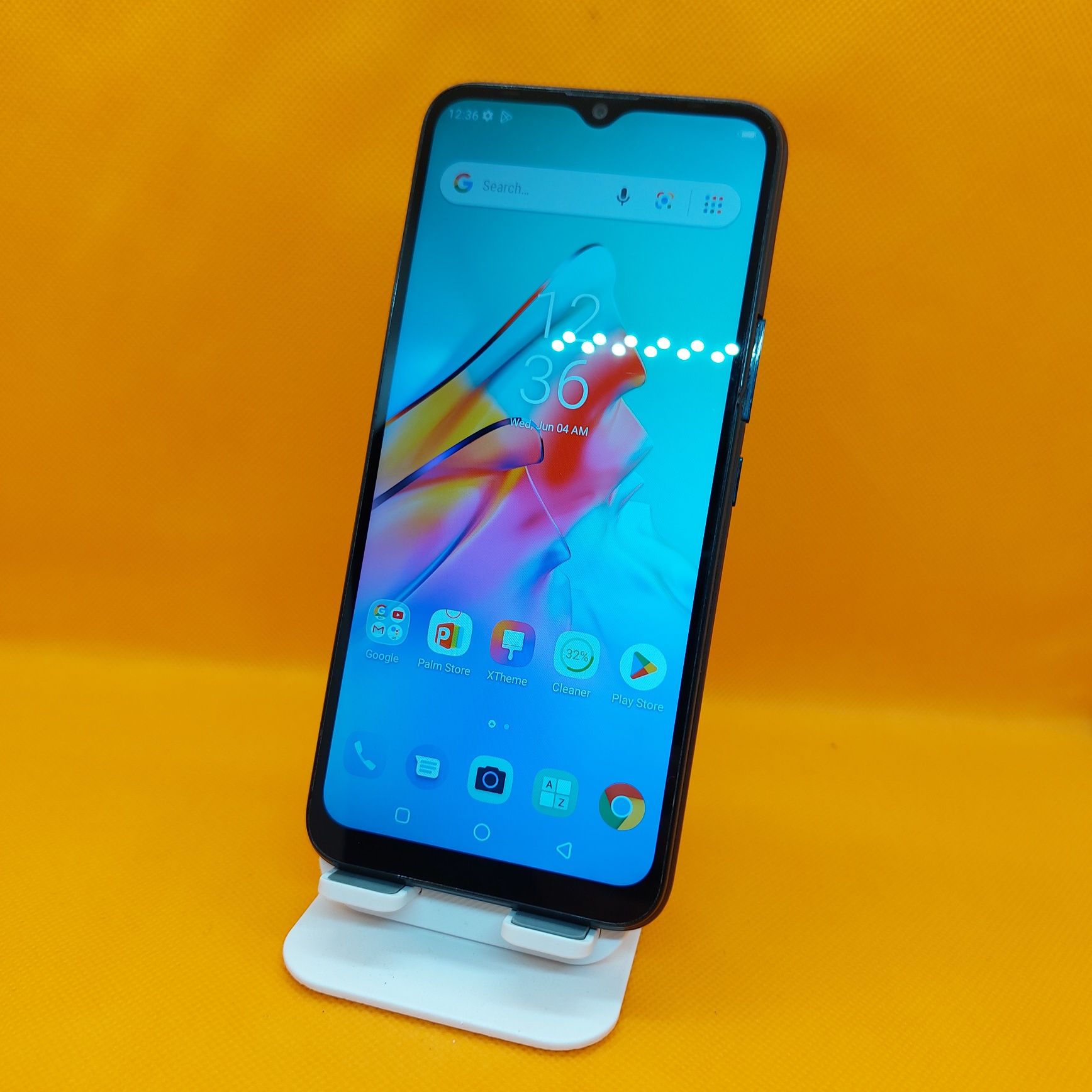 Infinix Hot 10 Lita srochna sotiladi