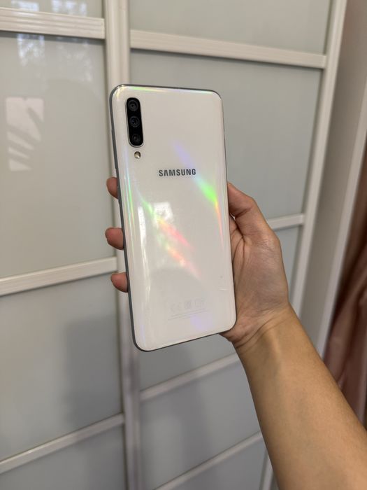Samsung A50 64 гб