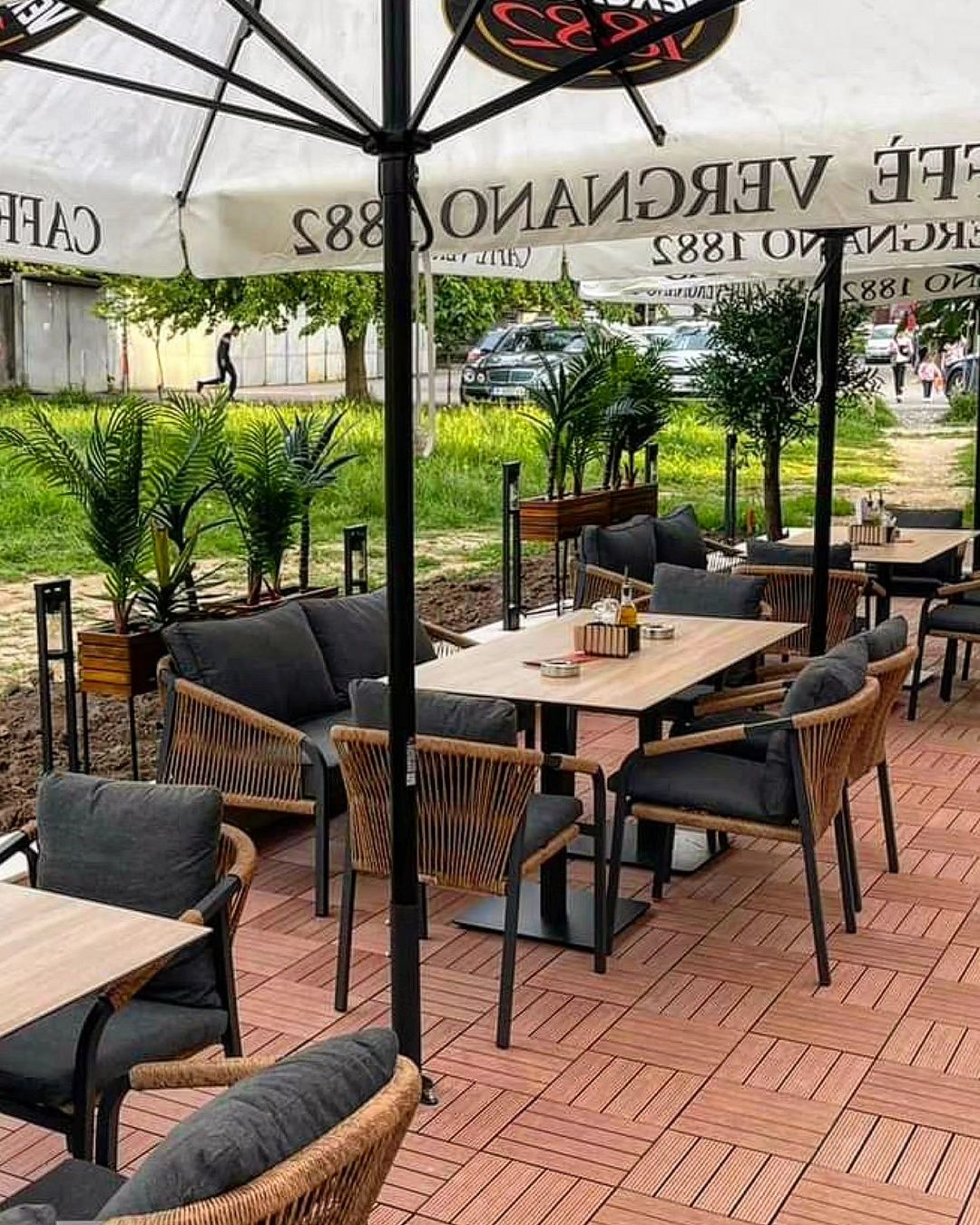 Изкуствено озеленяване