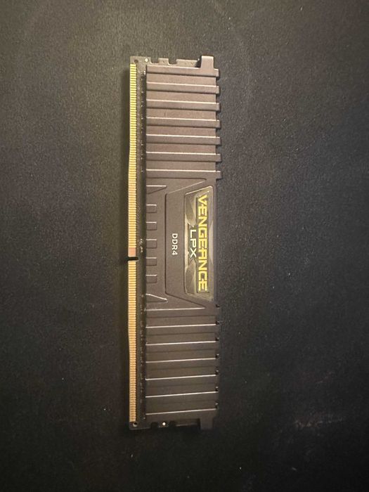 Corsair Vengeance LPX 8GB DDR4 2400mhz CL16