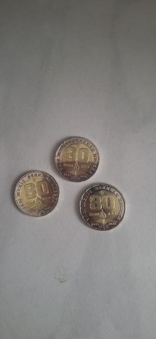 Продам манета 4 штука каждый монета 500.000