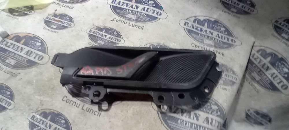 maner interior skoda rapid 2015