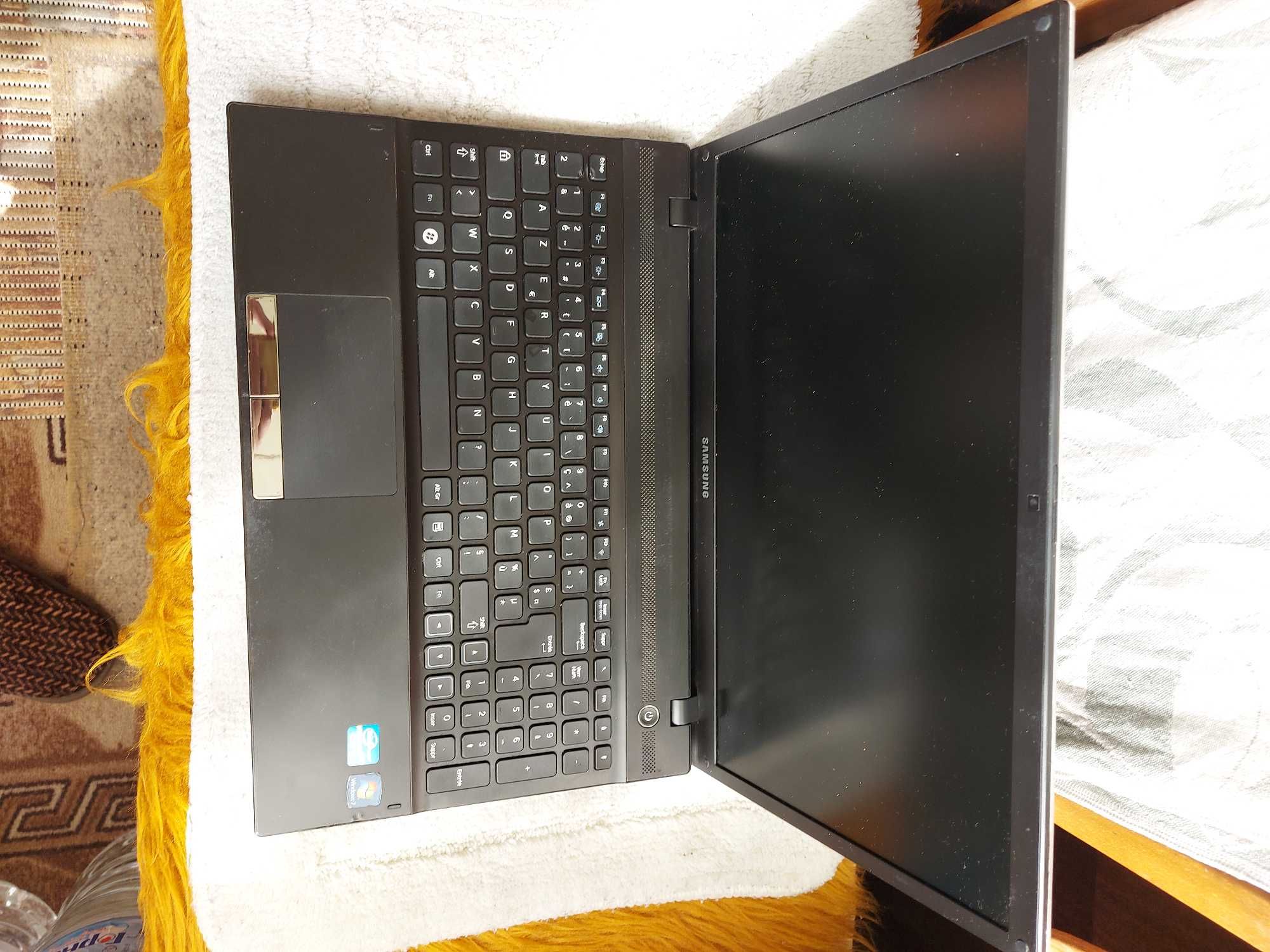Samsung i7/8ram/240ssd