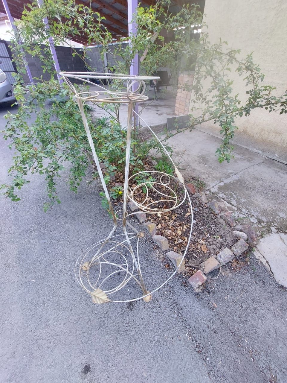 Подставка для цветов