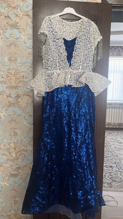 Двойка вечерный платья