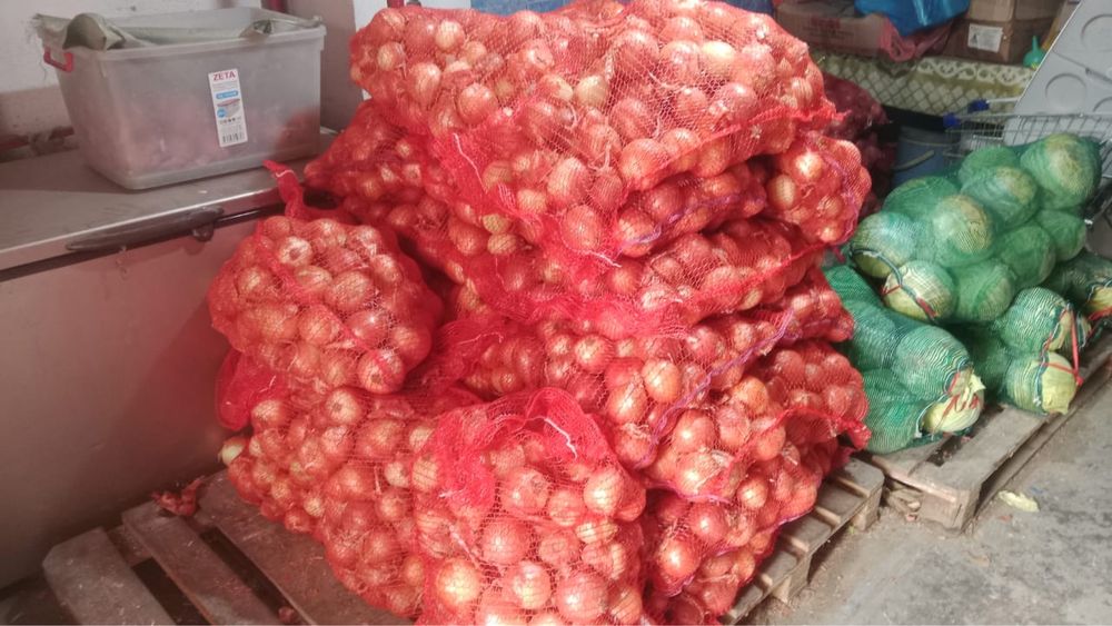 Лук репчатый обычный и кумпир