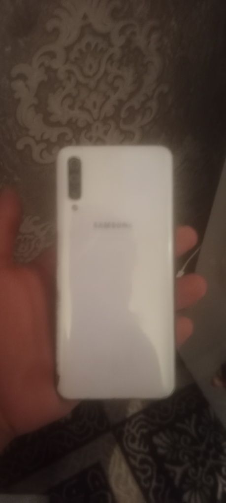 Samsung A 50 oben bor