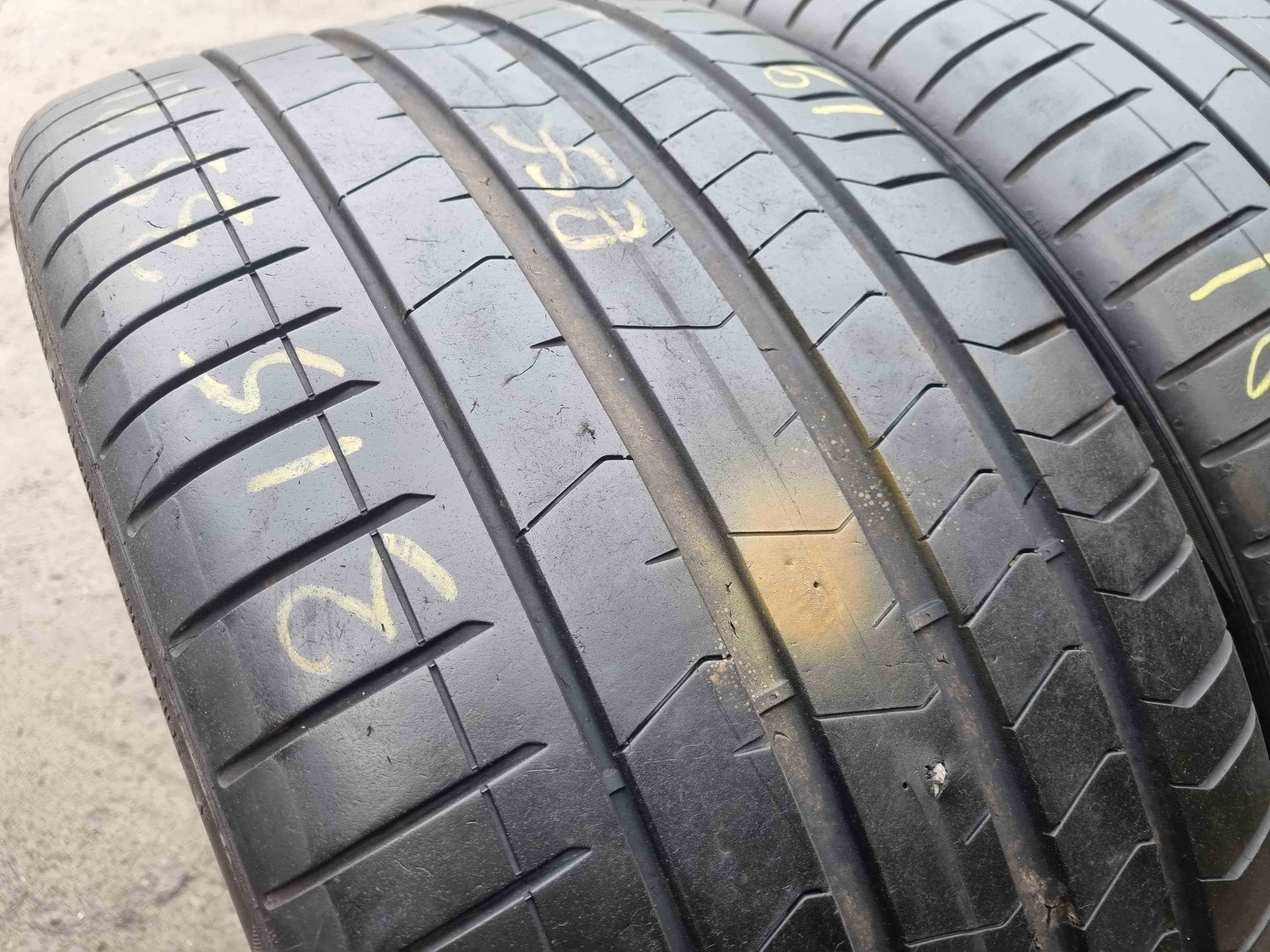 SET 2 Anvelope Vara 315/35 R21 PIRELLI P ZERO - Runflat 111Y