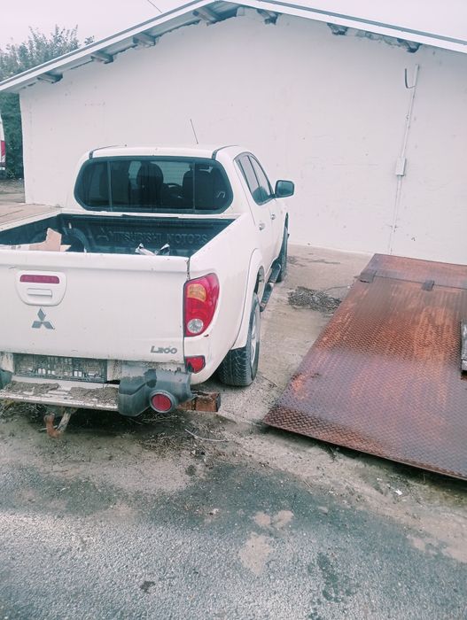 Vând Mitsubishi L200 2012