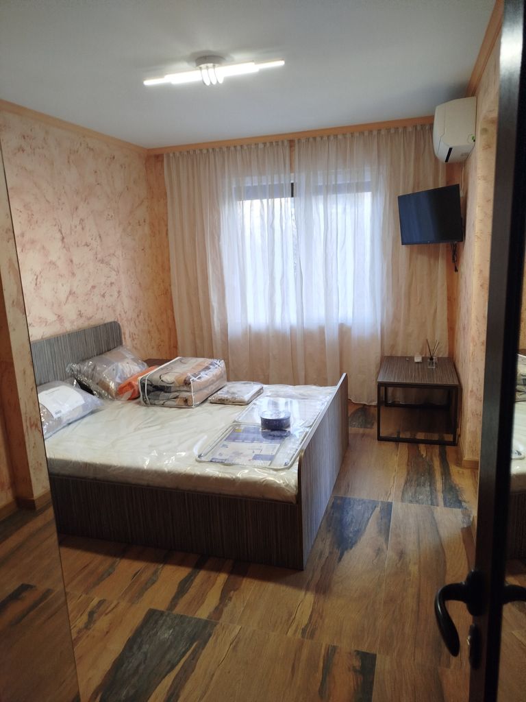 Дава се под наем Двустаен апартамент в Асеновград - 60 кв.м за 408 € - Снимка #3