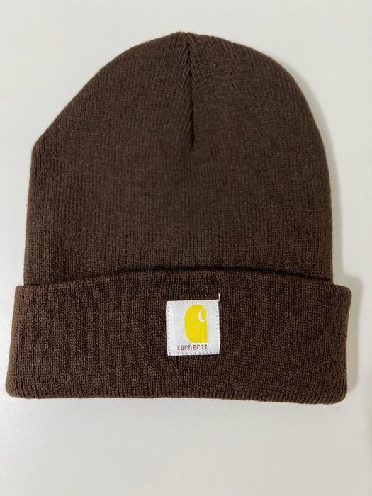 Шапки stussy и carhartt