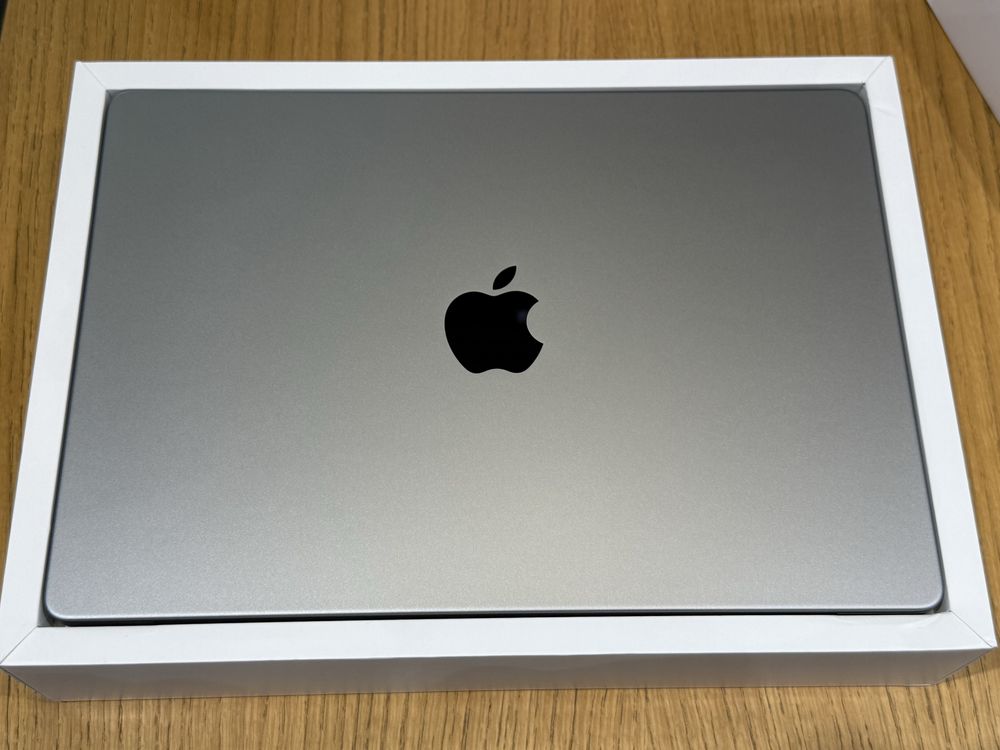 MacBook Pro 14" M2 Pro 16GB 512GB Гаранция