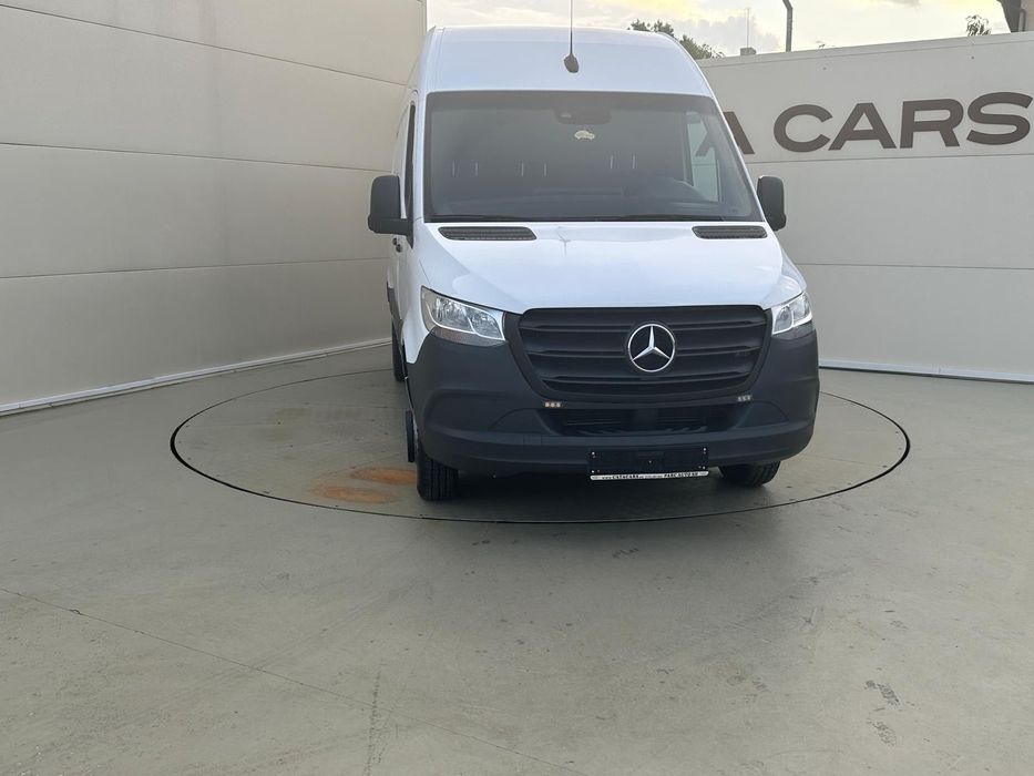 Mercedes-Benz Sprinter 516CDI MEDIU PUNTE DUBLA Mercedes Sprinter 2.2CDI, 163CP, Clima, Webasto, Pilot, Cârlig