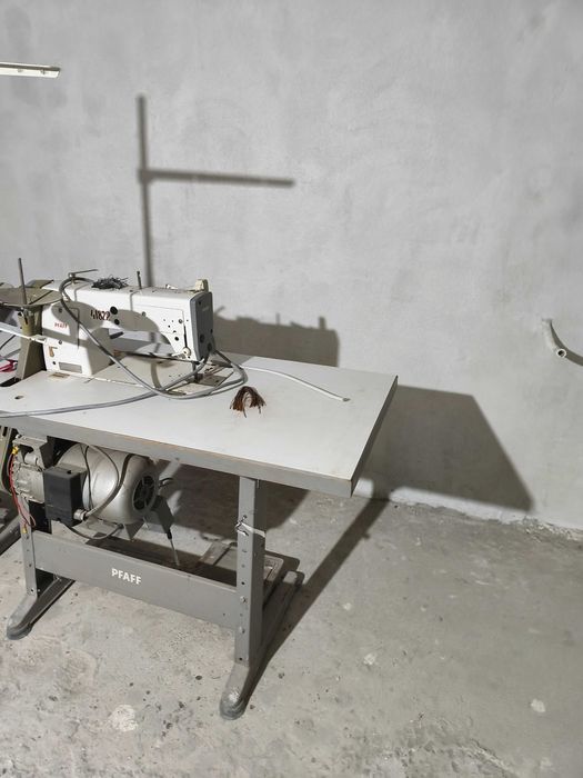SUPER PRET.  Mașina de cusut  industriala Pfaff