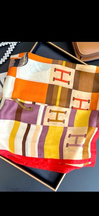 Esarfă Hermes, model 2026, 70×70cm