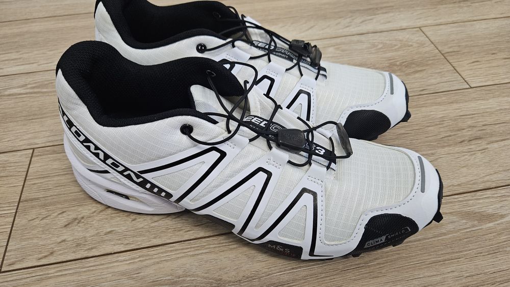 Продават се мъжки обувки  Solpmon speedcros 3